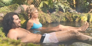 Sarah Chalke feet photo thumbnail