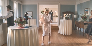 Sarah Chalke feet photo thumbnail