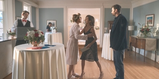 Sarah Chalke feet photo thumbnail