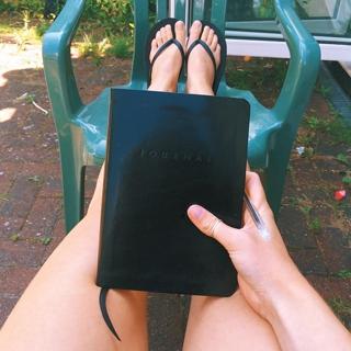 Sarah Close feet photo 8