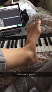 Sarah Close feet photo 20