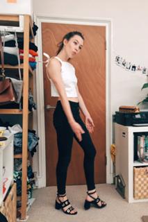 Sarah Close feet photo 5