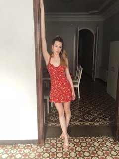 Sarah Close feet photo 4