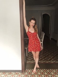 Sarah Close feet photo 3