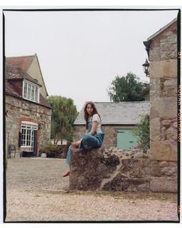 Sarah Close feet photo 1