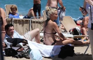 Sarah Connor feet photo thumbnail
