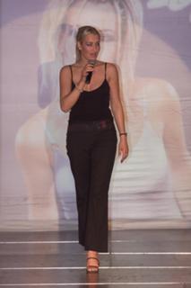 Sarah Connor feet photo thumbnail