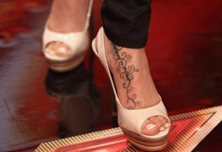 Sarah Connor feet photo thumbnail