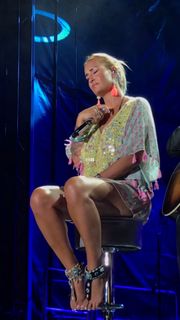 Sarah Connor feet photo 4