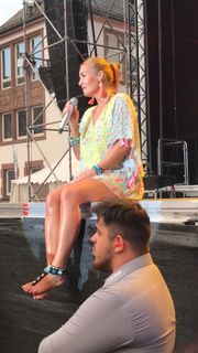 Sarah Connor feet photo 1