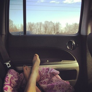 Sarah Desjardins feet photo thumbnail