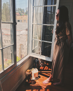 Sarah Desjardins feet photo thumbnail