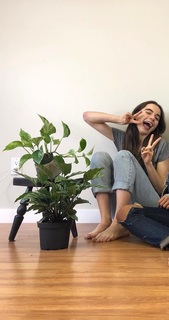 Sarah Desjardins feet photo thumbnail