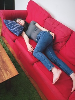 Sarah Desjardins feet photo thumbnail