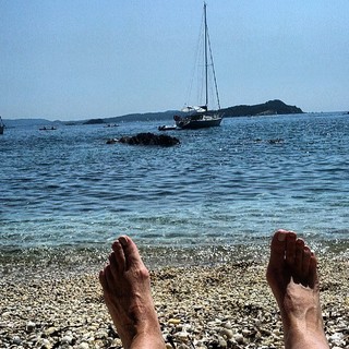 Sarah Douglas feet photo 8