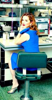 Sarah Drew feet photo thumbnail