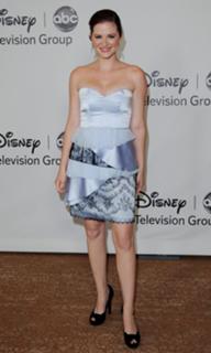 Sarah Drew feet photo thumbnail