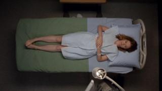Sarah Drew feet photo thumbnail