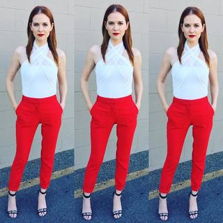 Sarah Drew feet photo thumbnail