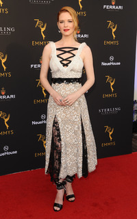 Sarah Drew feet photo thumbnail