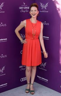 Sarah Drew feet photo thumbnail