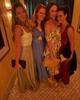 Sarah Drew feet photo thumbnail