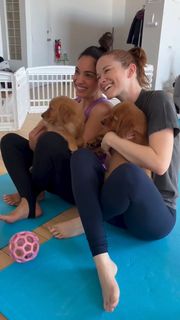 Sarah Drew feet photo thumbnail