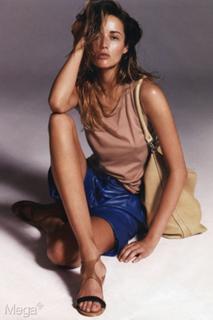 Sarah Dumont feet photo 1