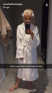 Sarah Ellen feet photo 4