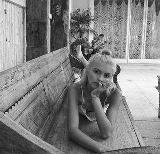 Sarah Ellen feet photo 13