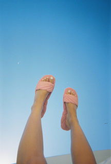 Sarah Ellen feet photo 10