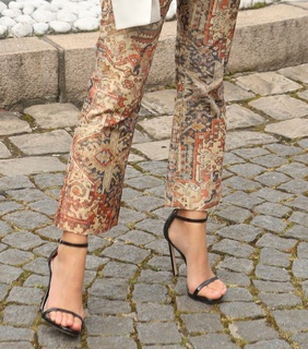 Sarah Ellen feet photo 17