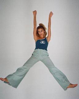 Sarah Ellen feet photo 7
