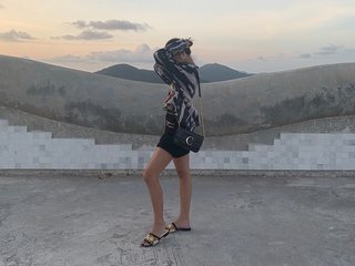 Sarah Ellen feet photo 14
