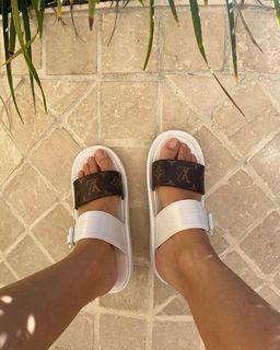 Sarah Ellen feet photo 15