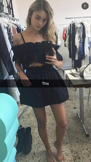 Sarah Ellen feet photo 18