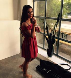 Sarah Engels feet photo thumbnail