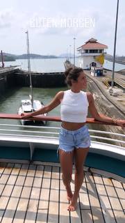Sarah Engels feet photo thumbnail