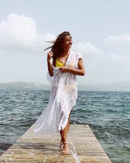 Sarah Engels feet photo thumbnail