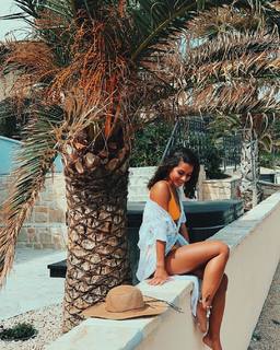 Sarah Engels feet photo thumbnail