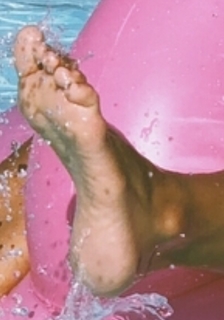 Sarah Engels feet photo thumbnail