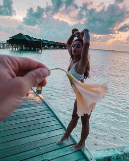 Sarah Engels feet photo thumbnail