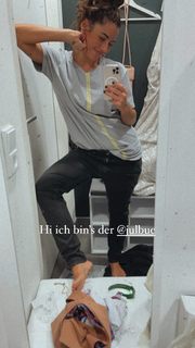 Sarah Engels feet photo thumbnail
