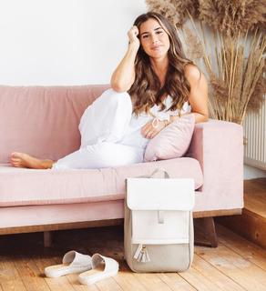Sarah Engels feet photo thumbnail
