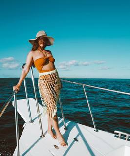 Sarah Engels feet photo thumbnail