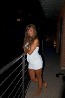 Sarah Engels feet photo thumbnail
