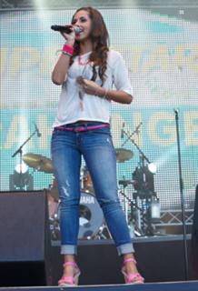 Sarah Engels feet photo thumbnail