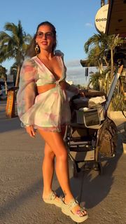 Sarah Engels feet photo thumbnail