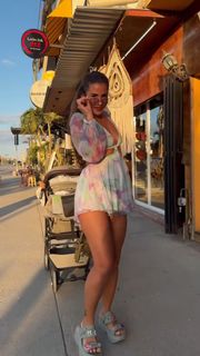 Sarah Engels feet photo thumbnail