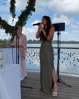 Sarah Engels feet photo thumbnail